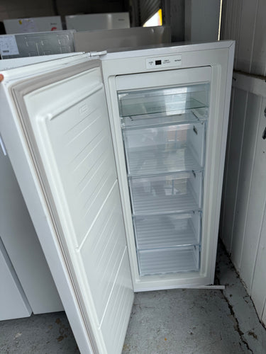 Factory second Hisense 173L Upright Freezer White HRVF170 - Second Hand Appliances Geebung